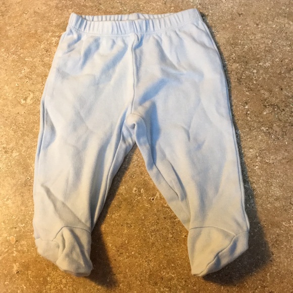 Matching blue set with airplane design - Picture 3 of 3